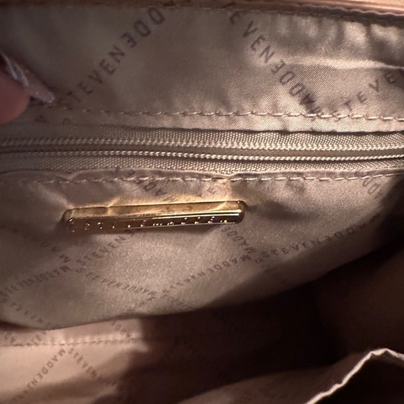 Steve Madden Beige Mini Bag with Gold Chain - Picture 7 of 9